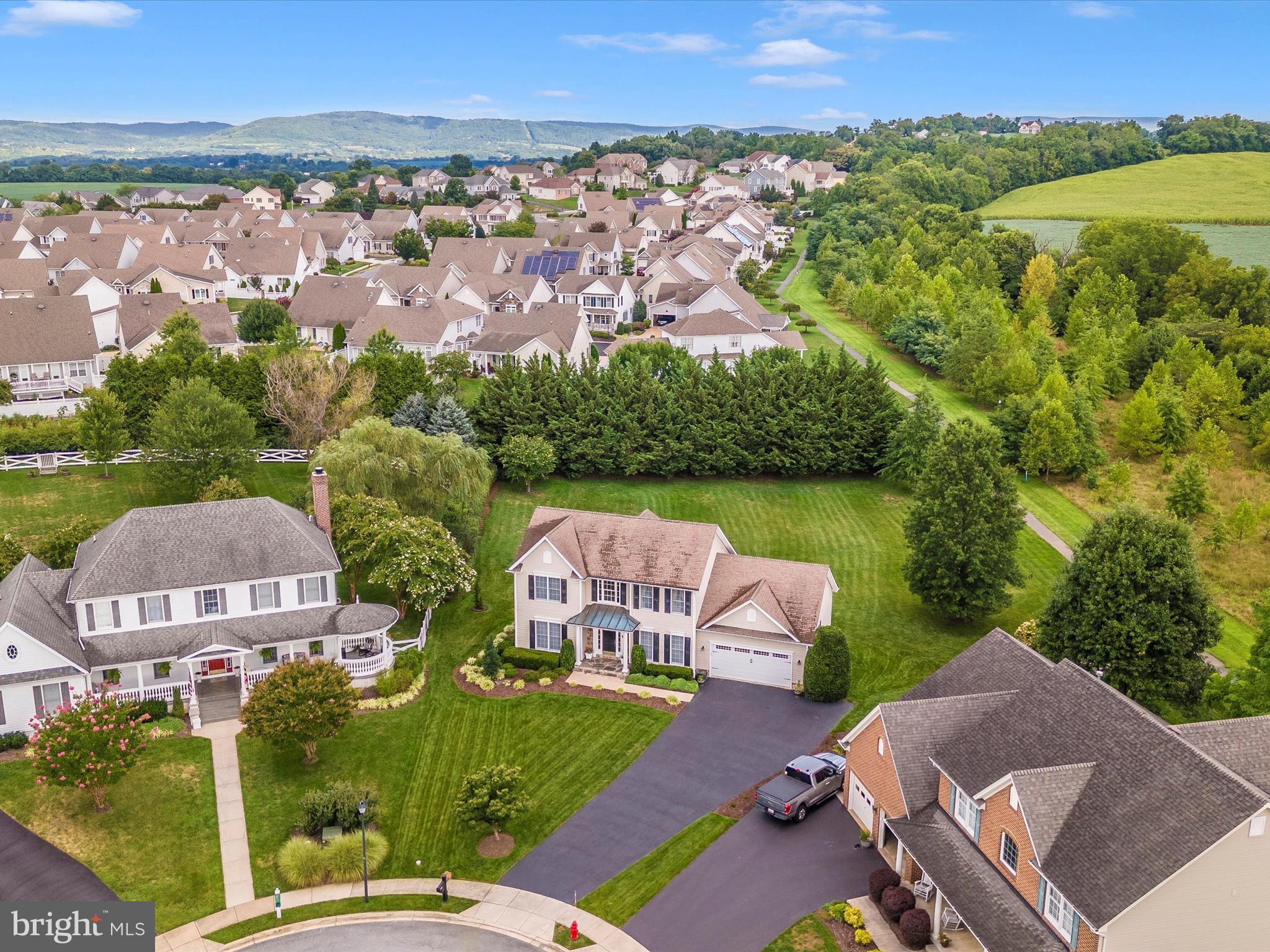 FOXFIELD AT MIDDLETOWN - Residential