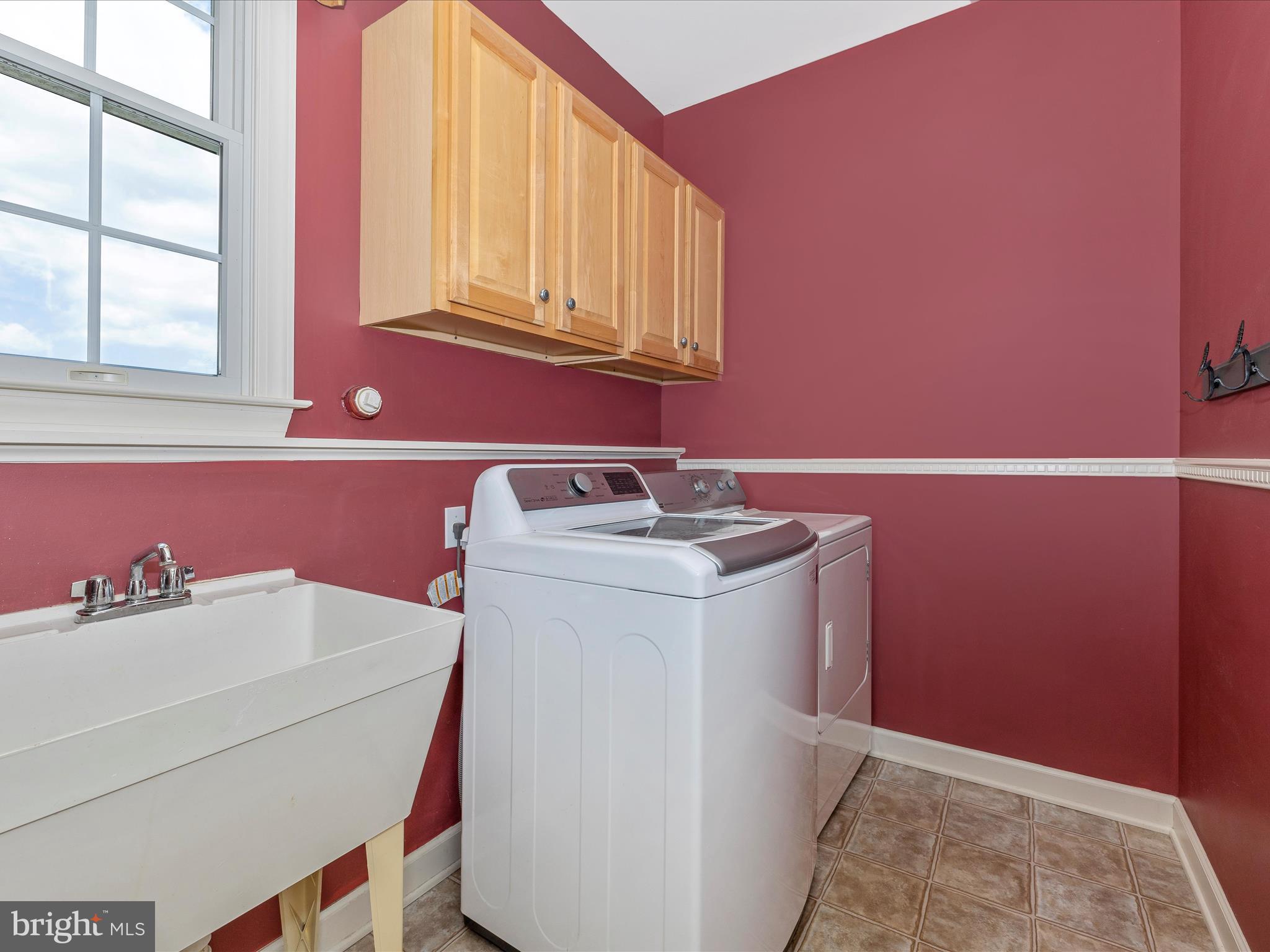 FOXFIELD AT MIDDLETOWN - Residential