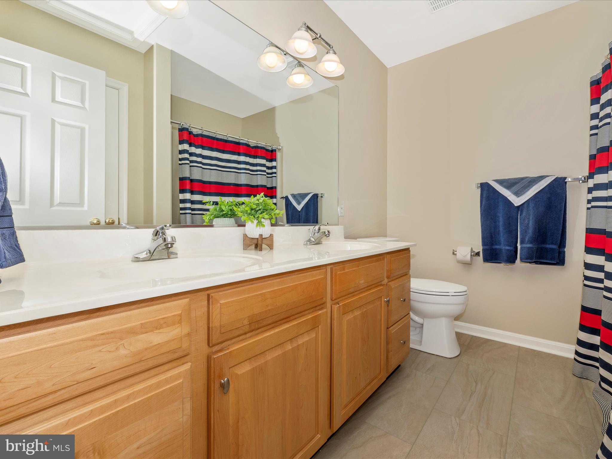 FOXFIELD AT MIDDLETOWN - Residential