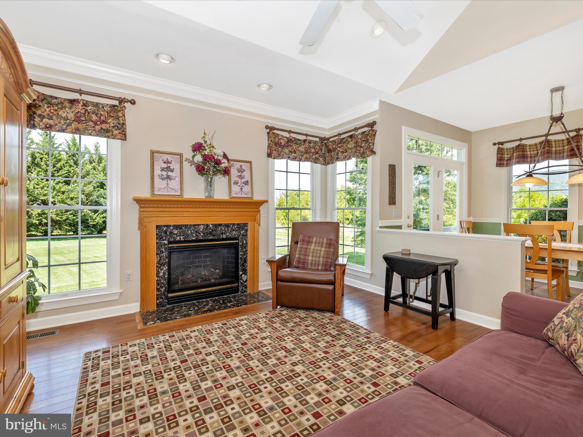 FOXFIELD AT MIDDLETOWN - Residential