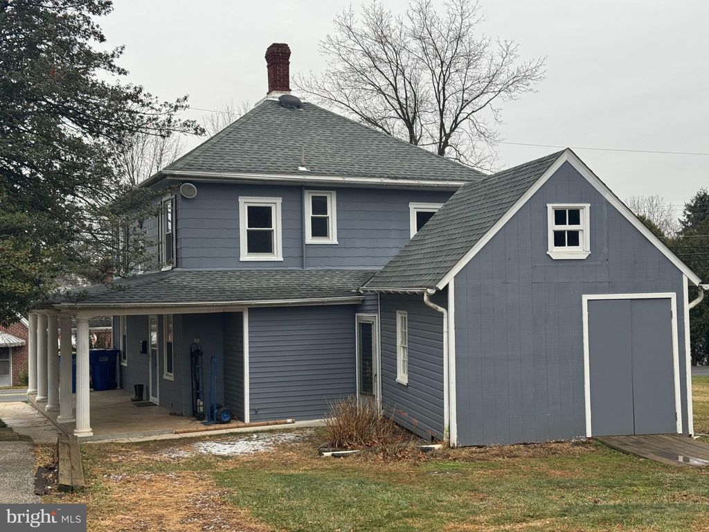 Photo of 315 W Railroad Avenue, SHREWSBURY, PA 17361 (MLS # PAYK2095144)