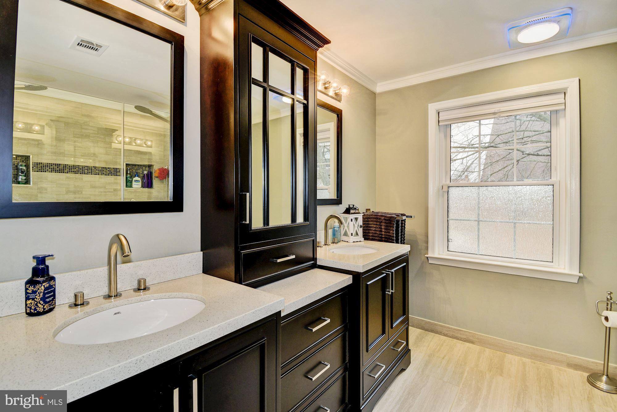 LANDMARK MEWS - Residential