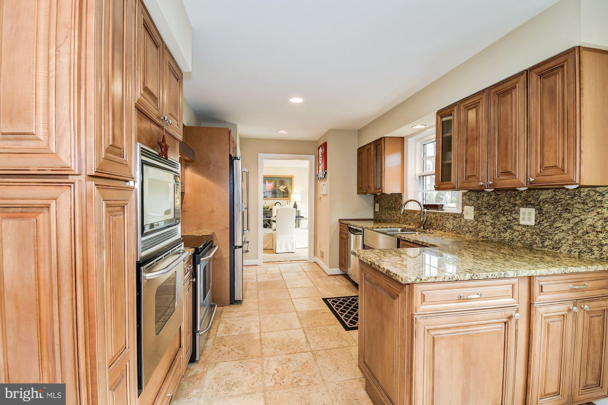 LANDMARK MEWS - Residential