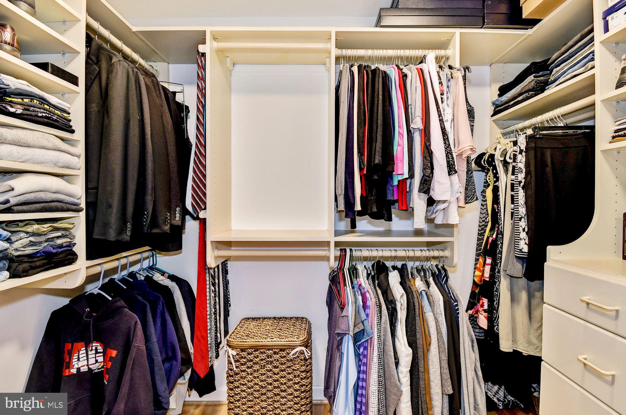 LANDMARK MEWS - Residential