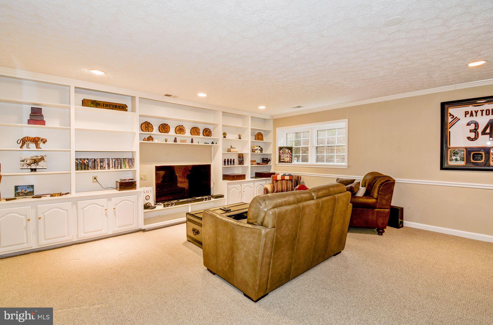 LANDMARK MEWS - Residential