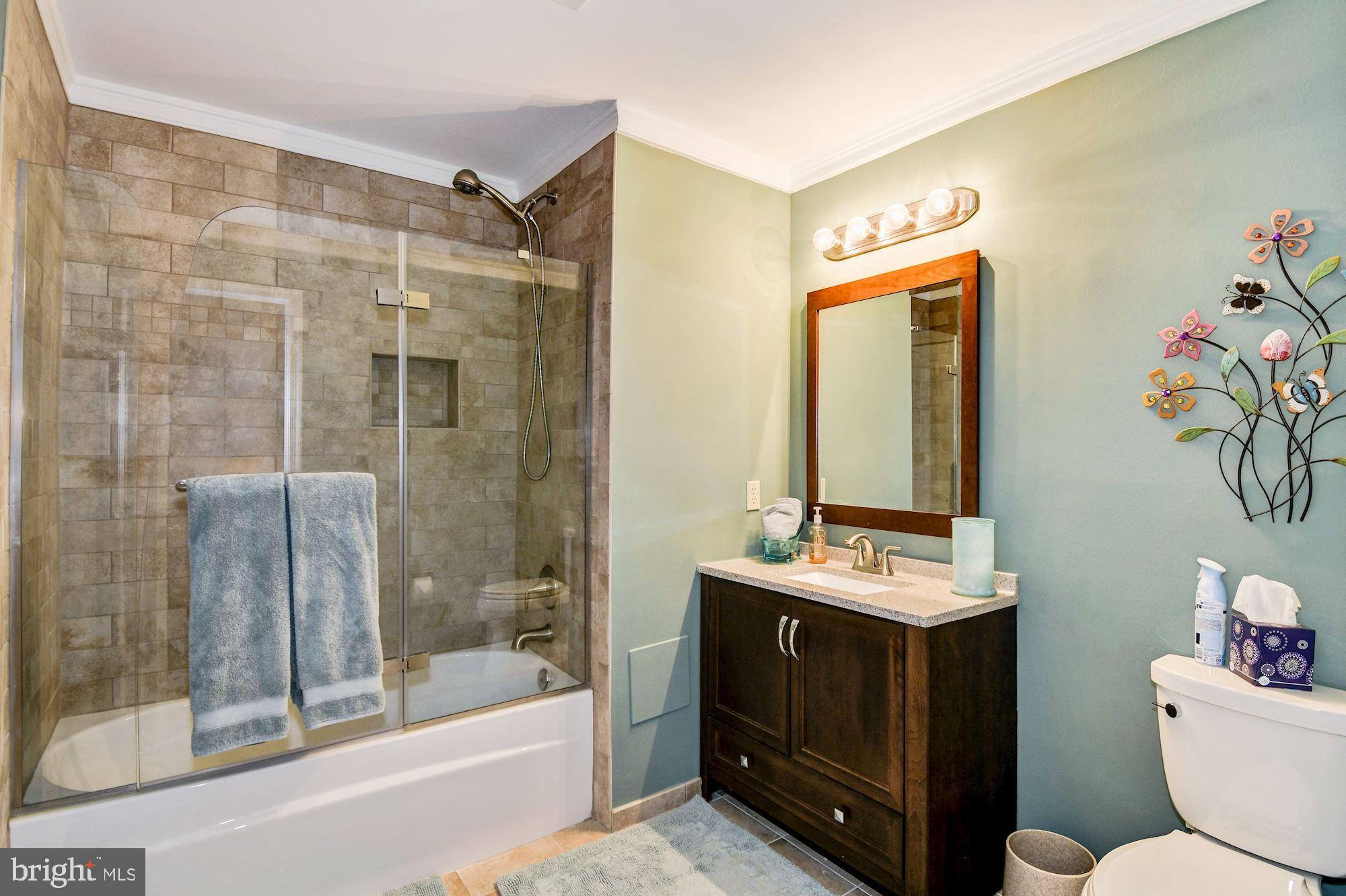 LANDMARK MEWS - Residential