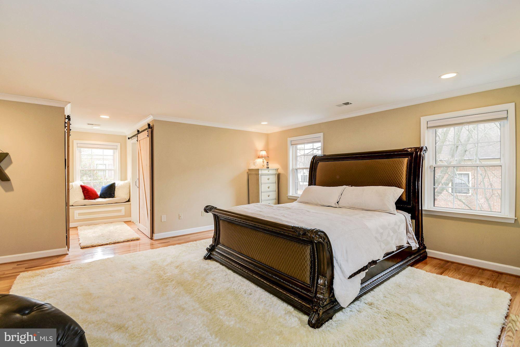 LANDMARK MEWS - Residential