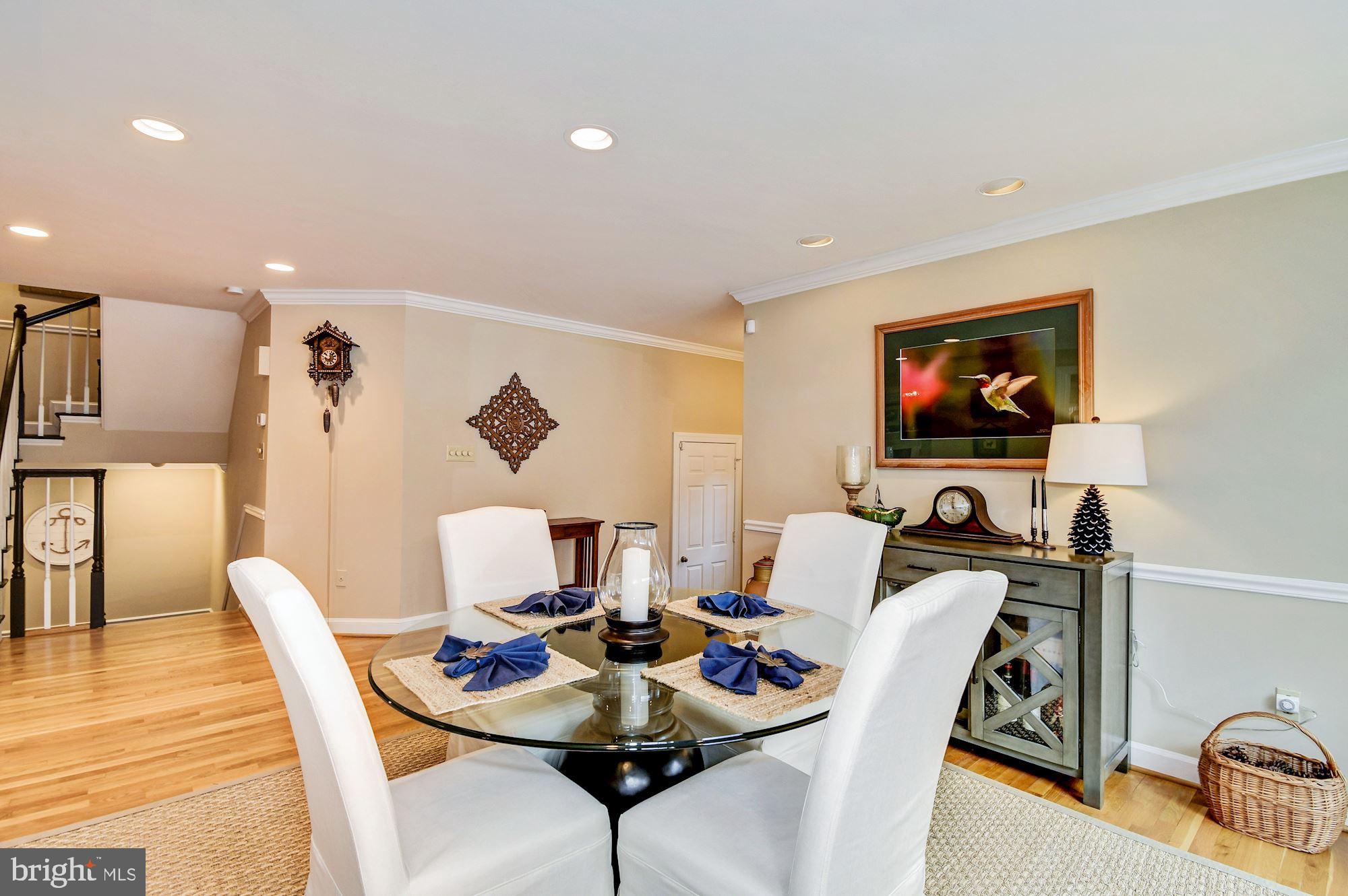 LANDMARK MEWS - Residential