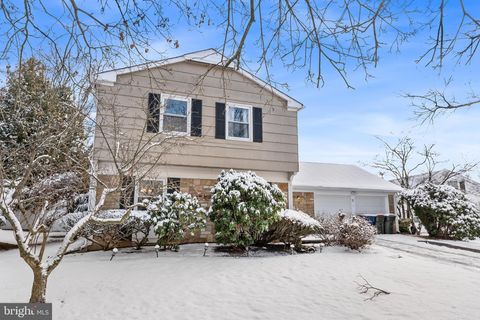 Photo of 11 Tempest Lane, WILLINGBORO, NJ 08046 (MLS # NJBL2103844)