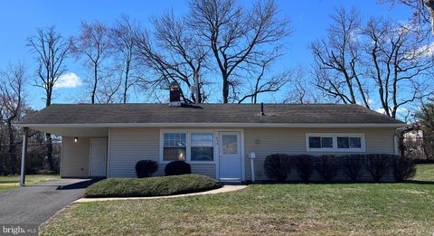 434 THORNRIDGE DRIVE LEVITTOWN PA 19054