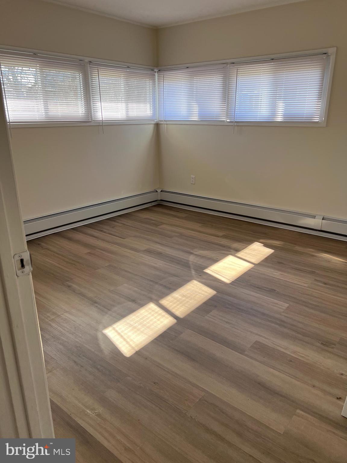 LEVITTOWN - Residential