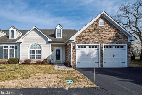 Townhouse For Sale - 9 Blue Stream Lane<br/> MILLVILLE, DE 19967