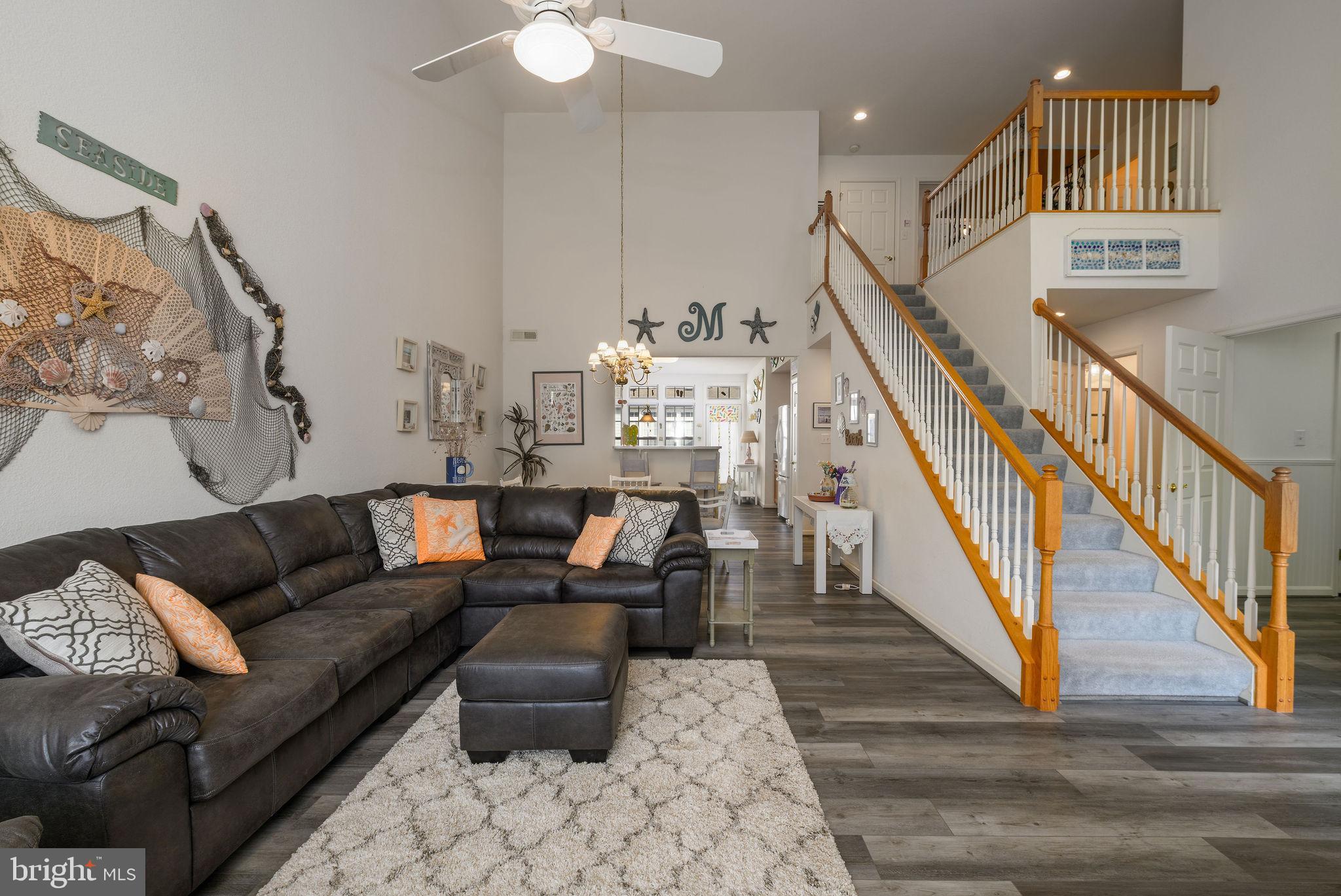 CREEKSIDE - Residential