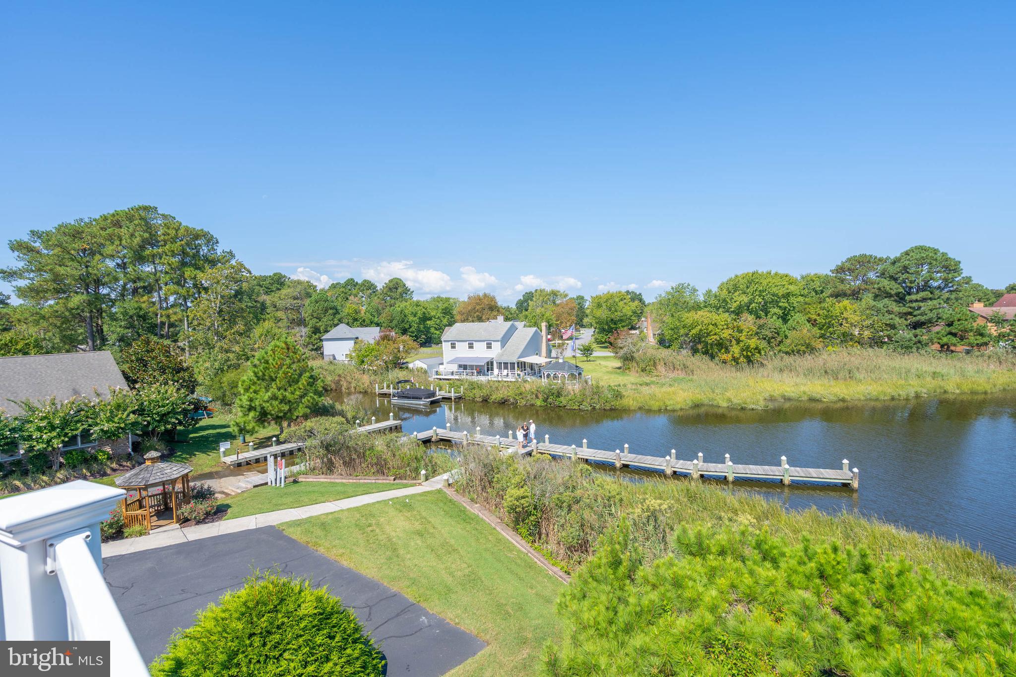 CREEKSIDE - Residential