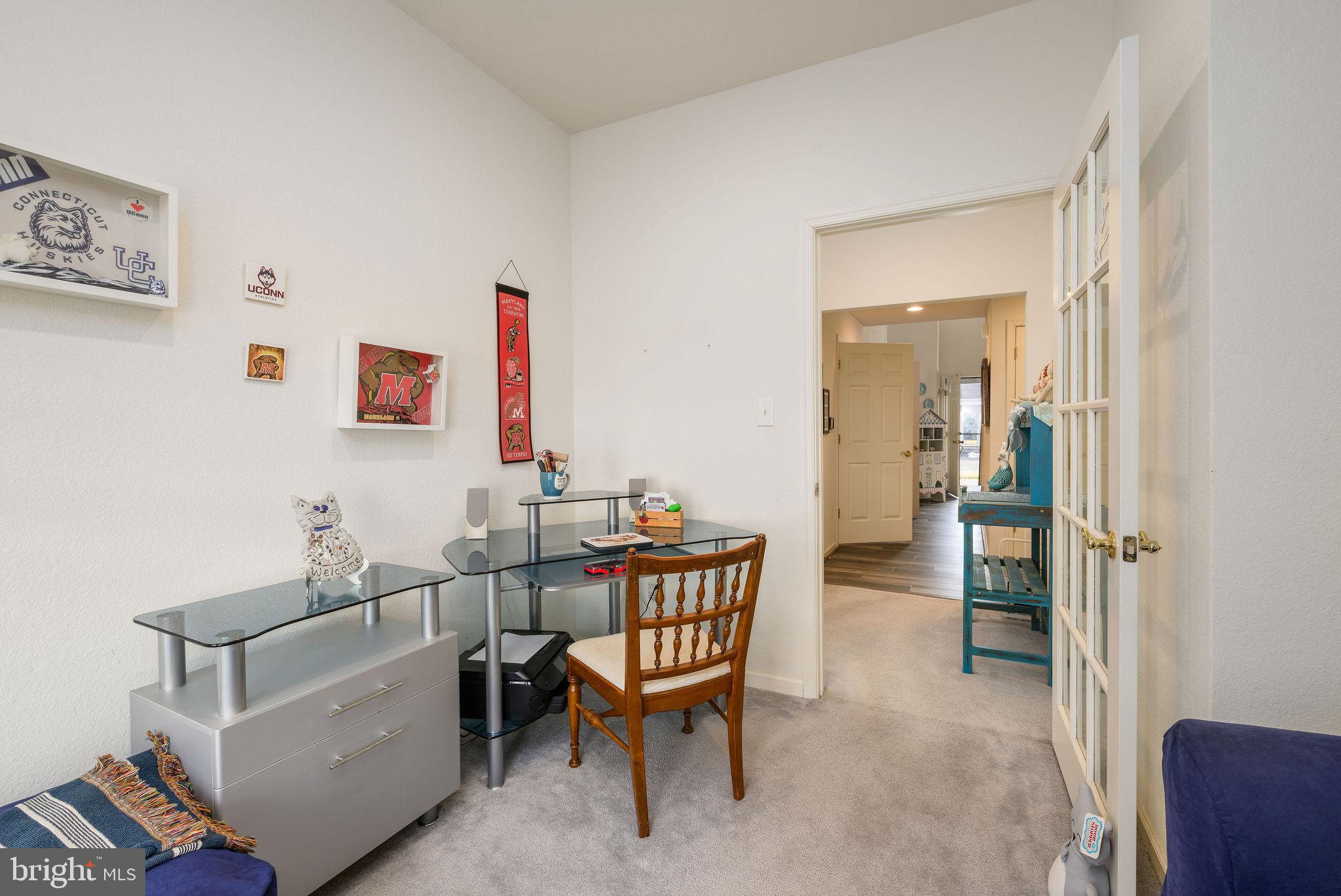 CREEKSIDE - Residential