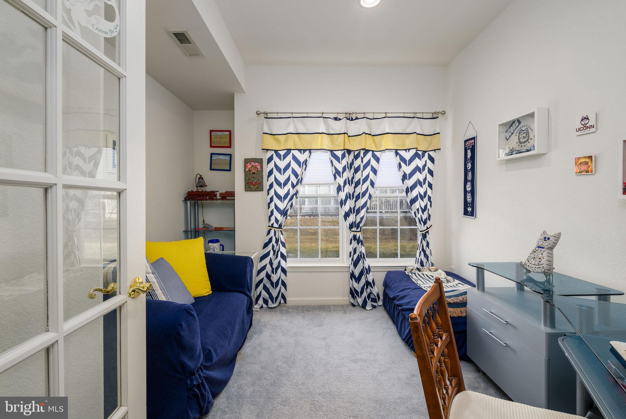 CREEKSIDE - Residential