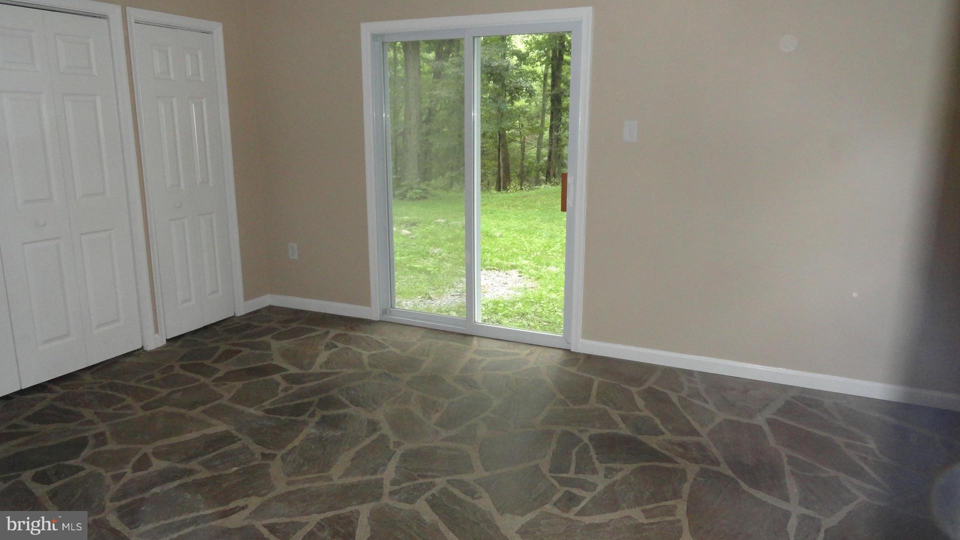 SHENANDOAH RETREAT - Residential