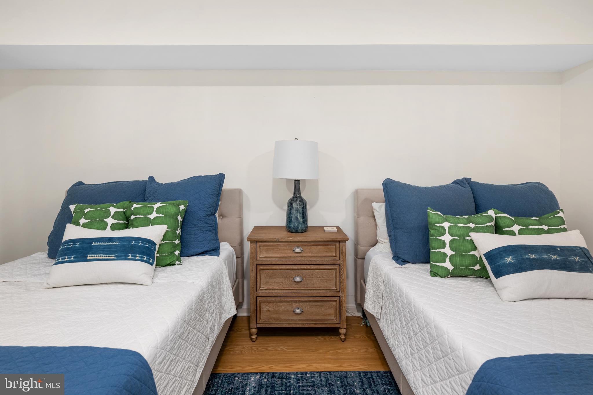 PENINSULA - Residential