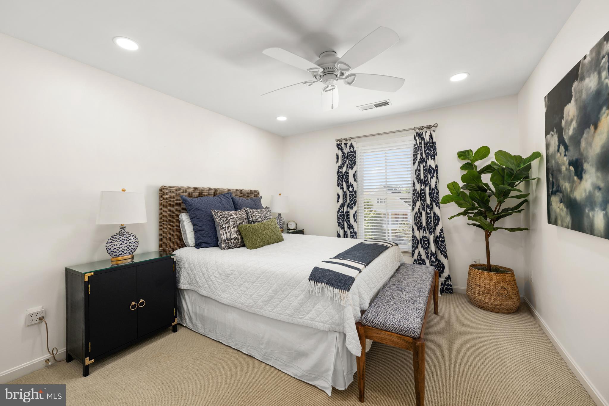 PENINSULA - Residential