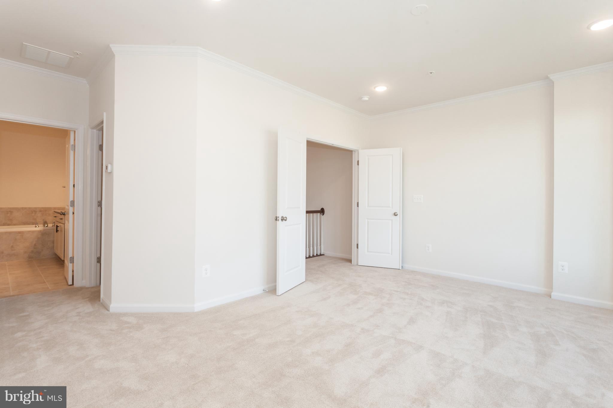 LOFTS AT VILLAGE WALK - Residential Lease