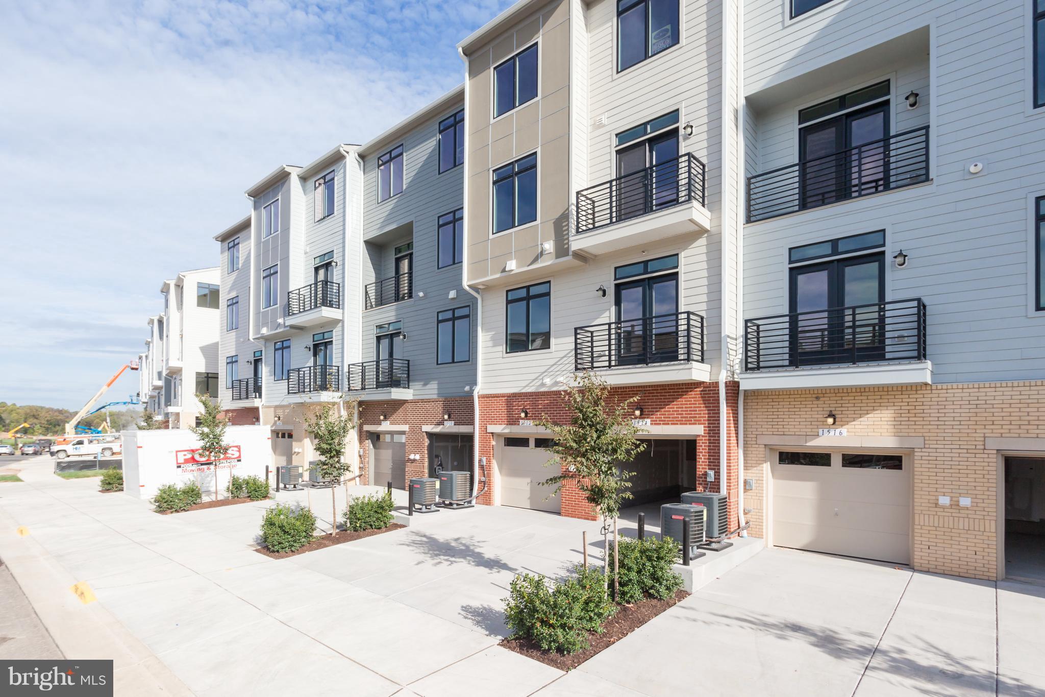 LOFTS AT VILLAGE WALK - Residential Lease