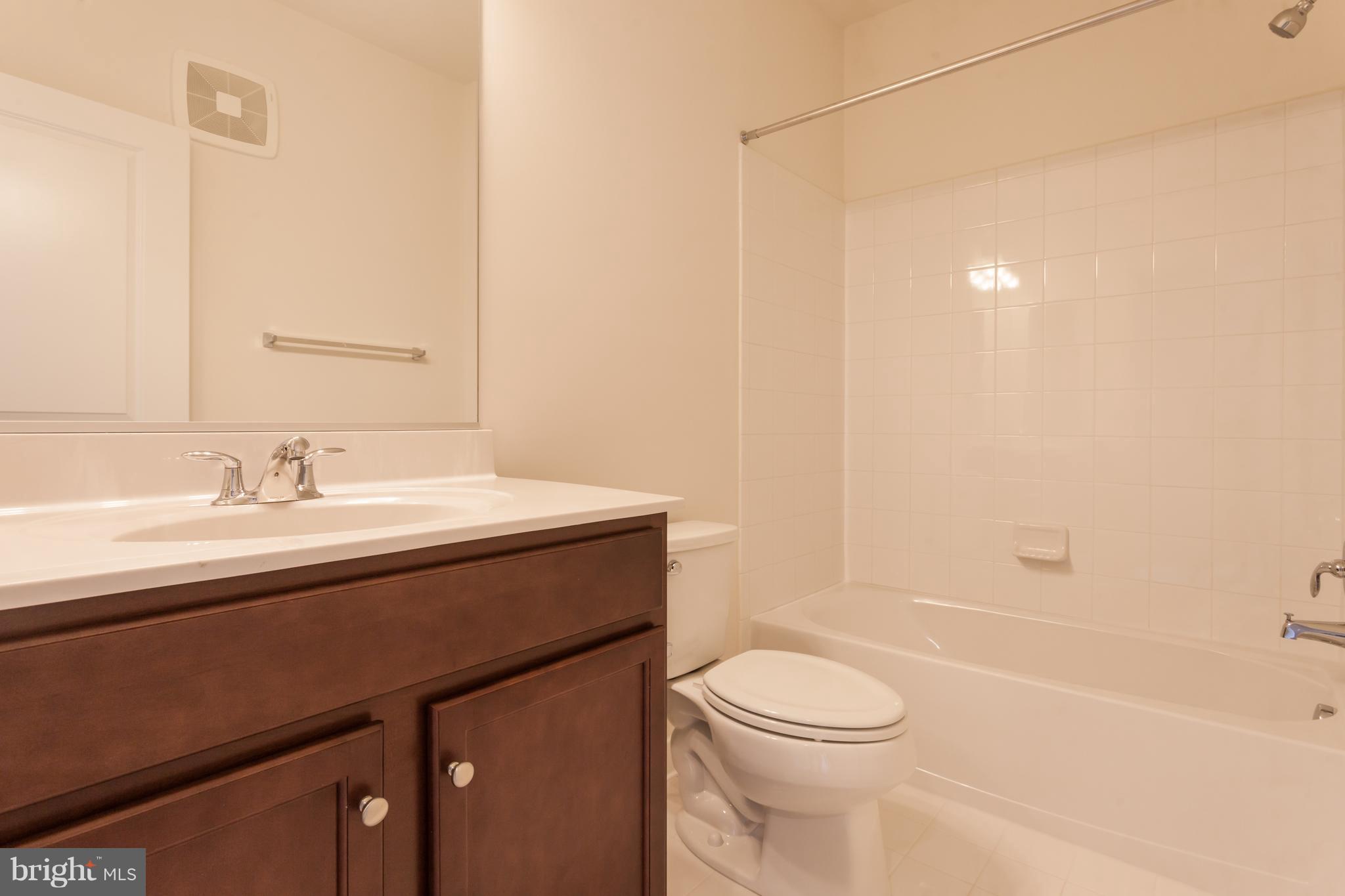 LOFTS AT VILLAGE WALK - Residential Lease