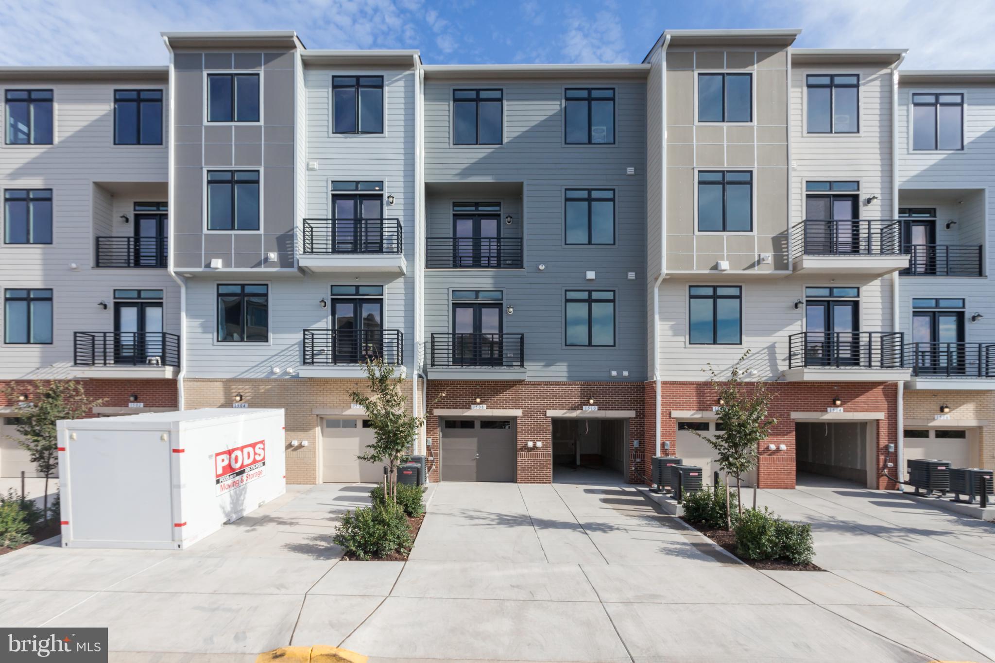 LOFTS AT VILLAGE WALK - Residential Lease