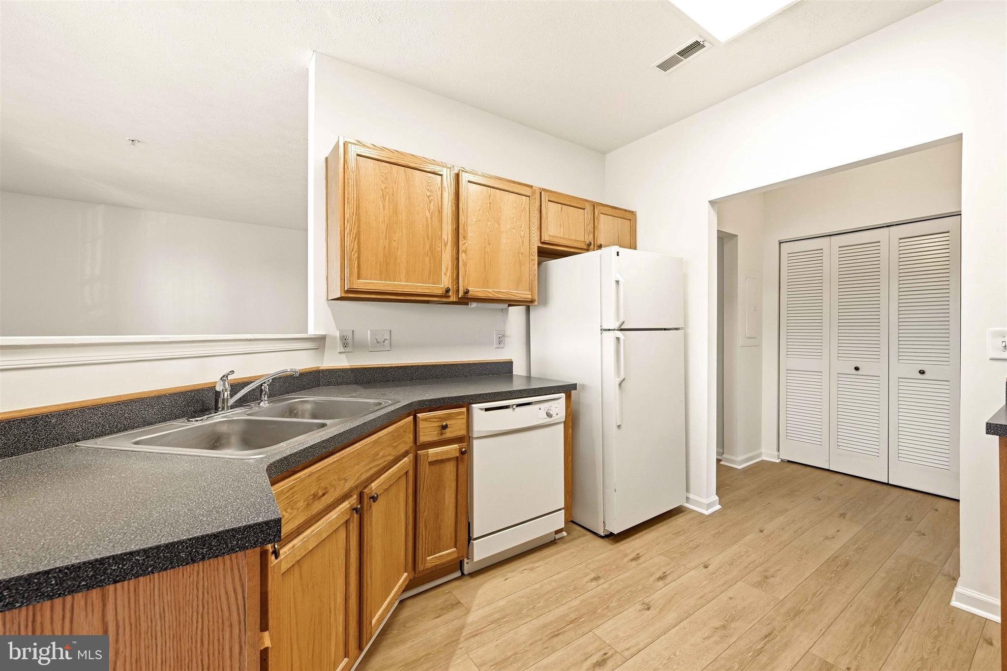 WINDSOR AT PERRY HALL FARMS - Residential