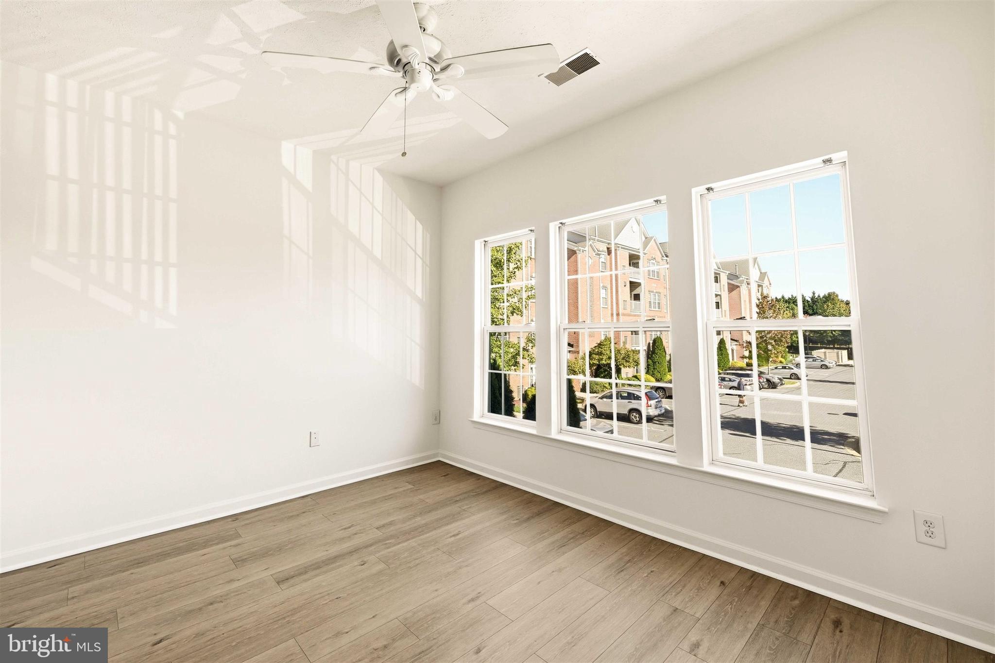 WINDSOR AT PERRY HALL FARMS - Residential