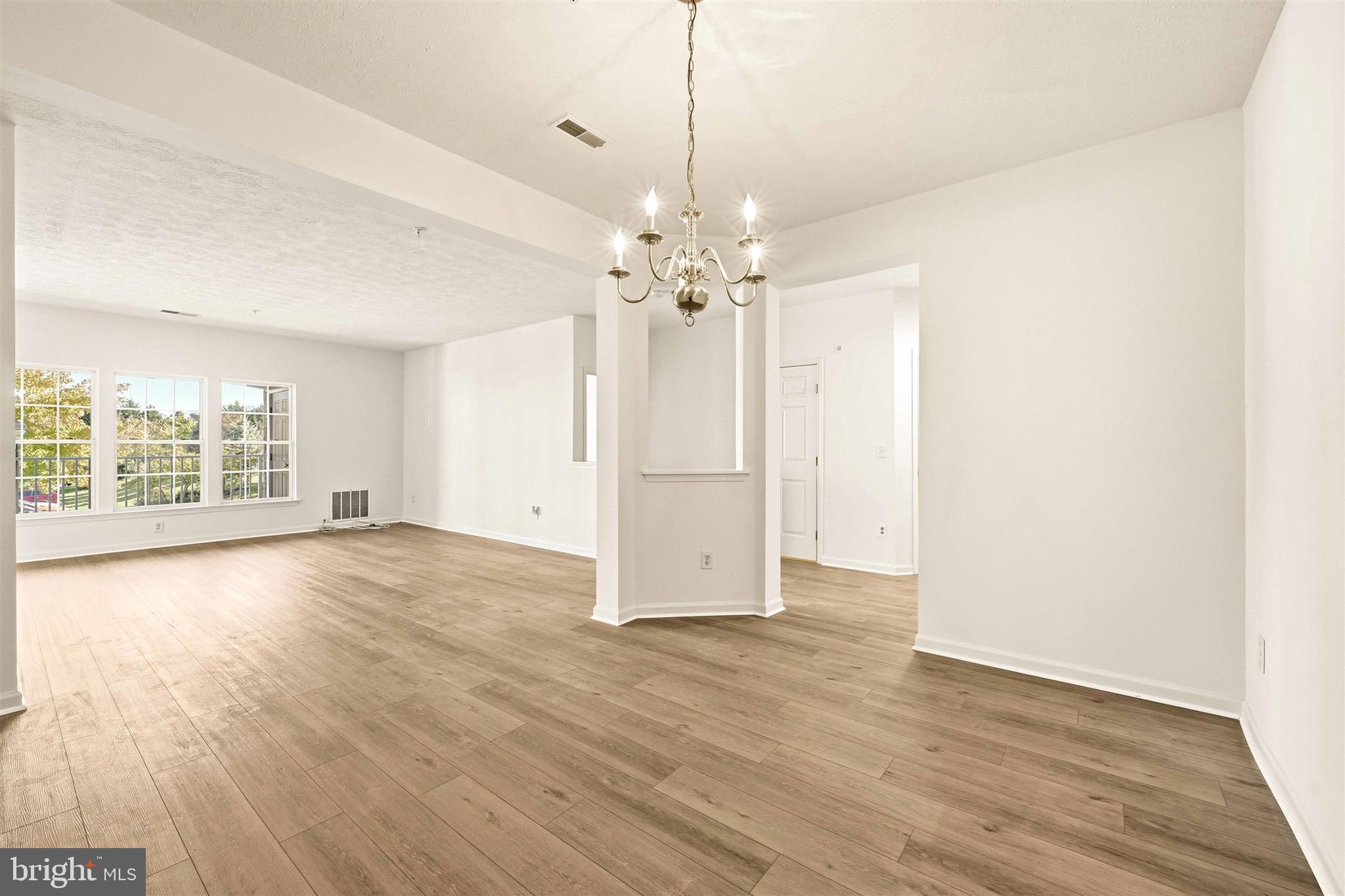 WINDSOR AT PERRY HALL FARMS - Residential