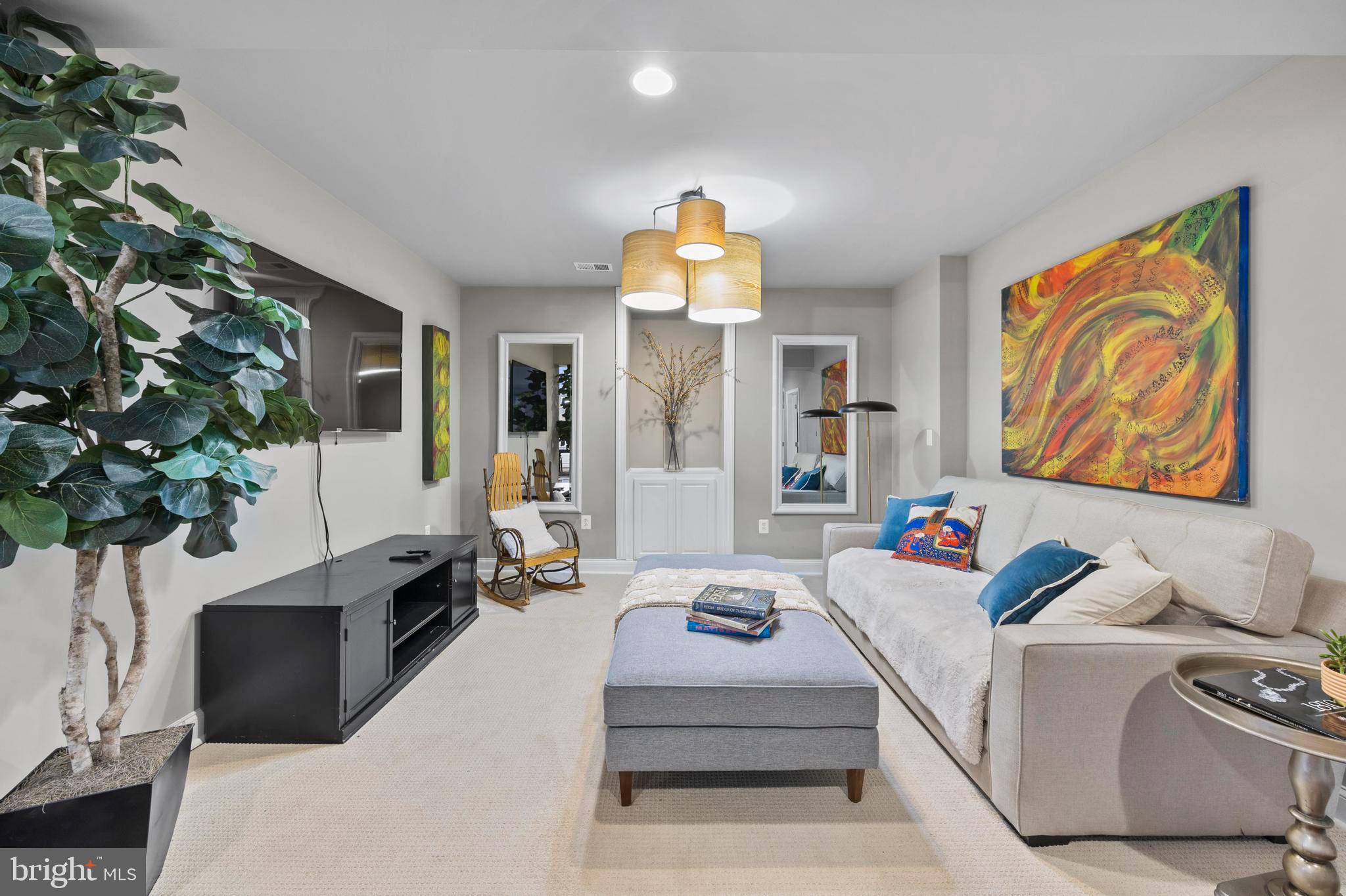 BELMONT COUNTRY CLUB - Residential