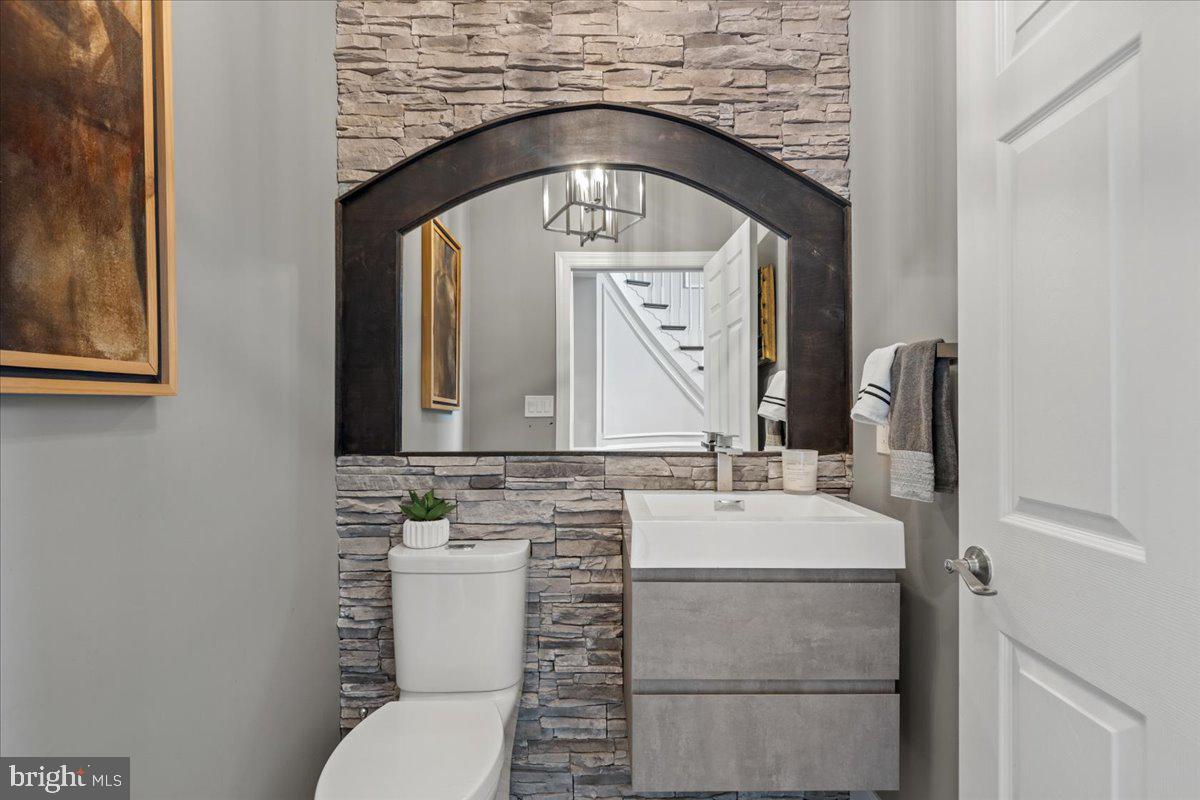 BELMONT COUNTRY CLUB - Residential