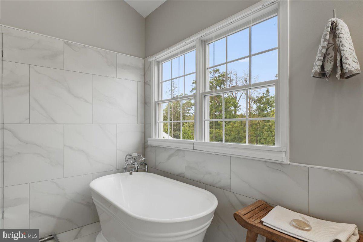 BELMONT COUNTRY CLUB - Residential