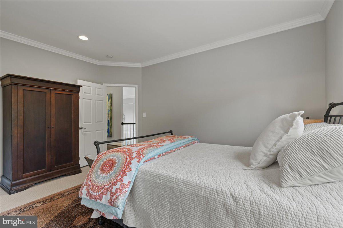 BELMONT COUNTRY CLUB - Residential