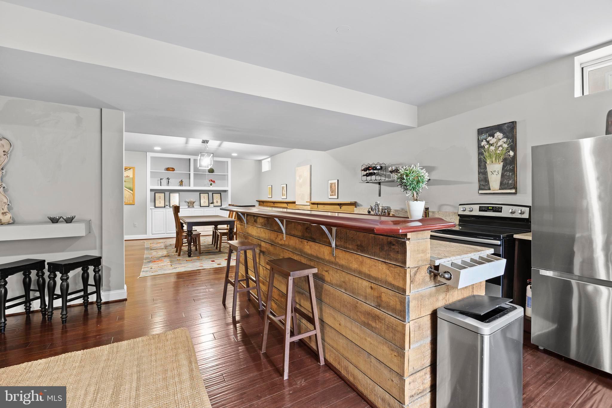 BELMONT COUNTRY CLUB - Residential