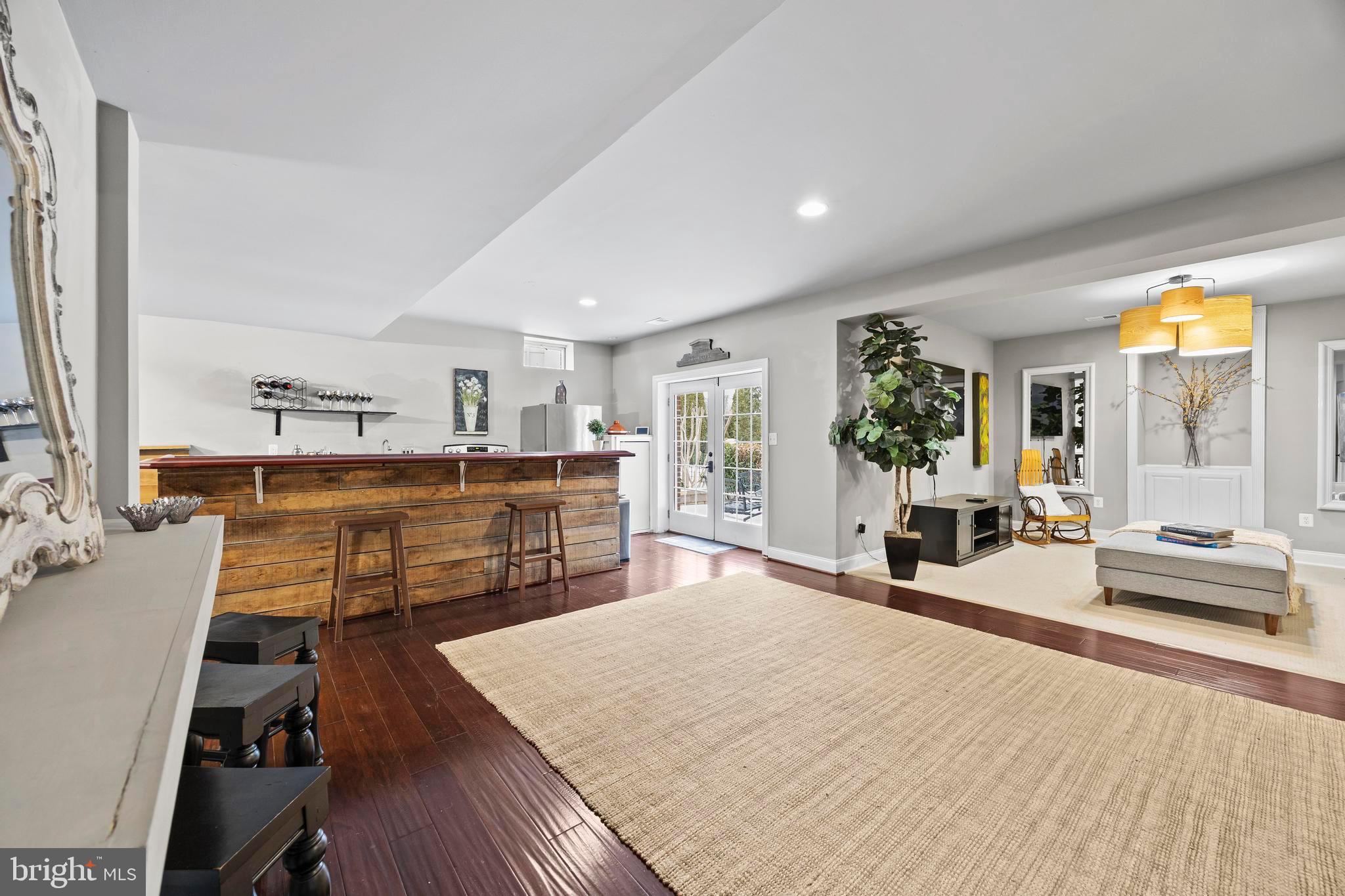 BELMONT COUNTRY CLUB - Residential