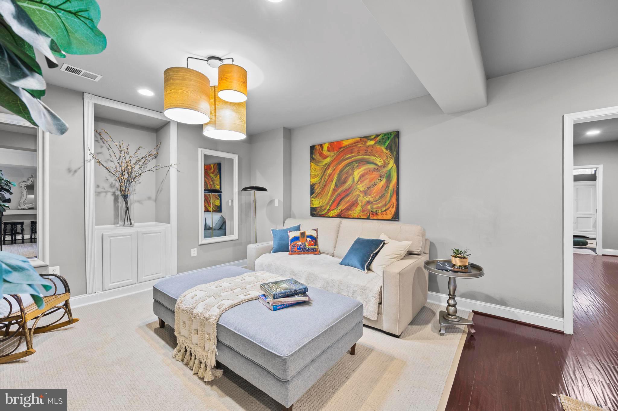 BELMONT COUNTRY CLUB - Residential