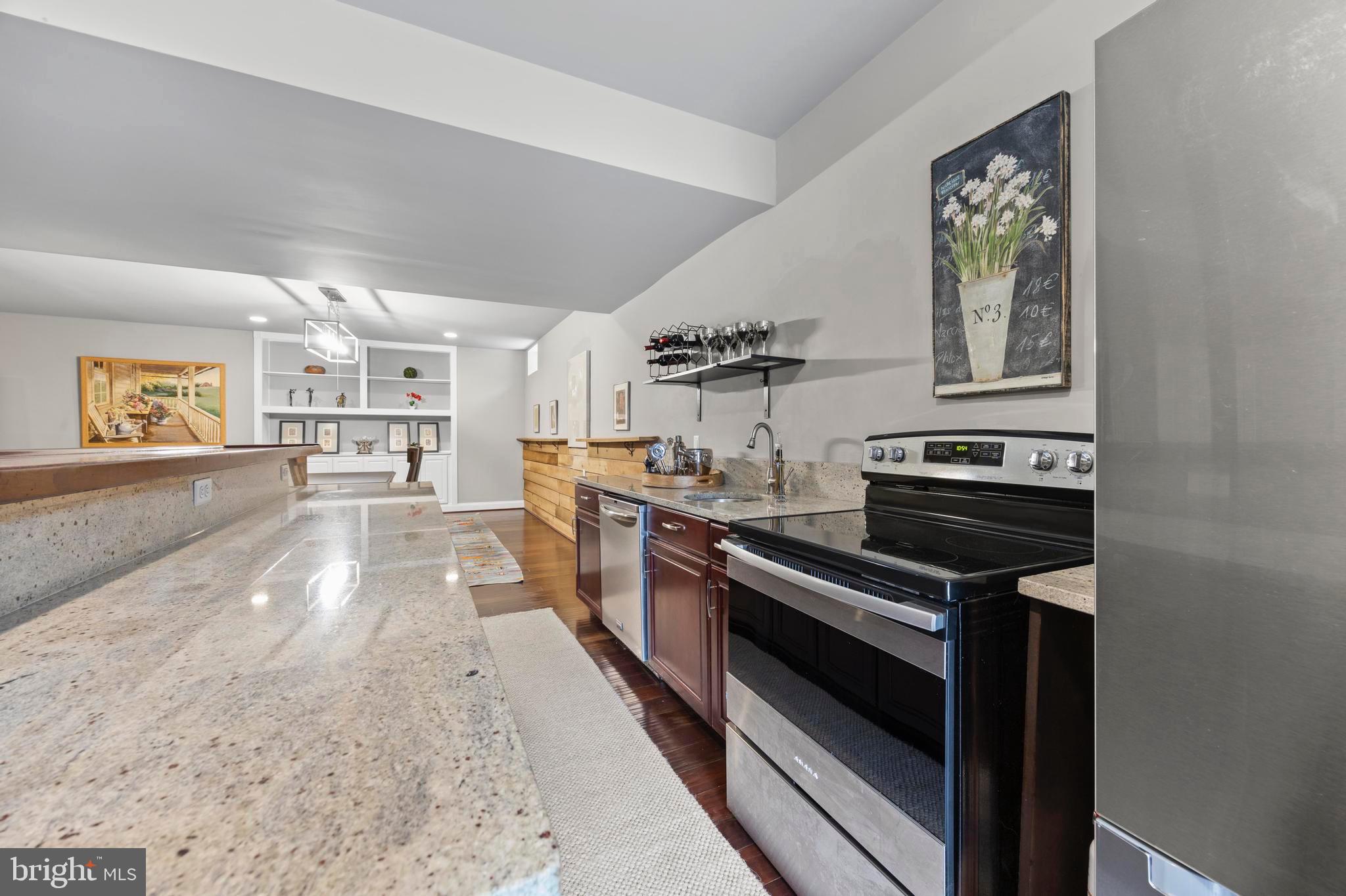 BELMONT COUNTRY CLUB - Residential