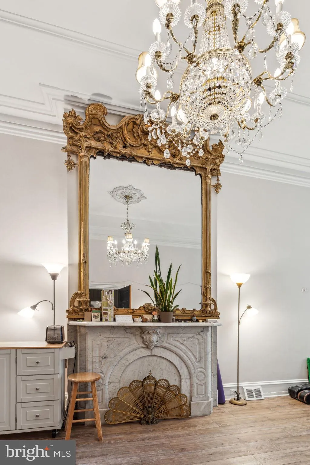 Philadelphia, Pennsylvania 19103, United States, 4 Bedrooms Bedrooms, ,5 BathroomsBathrooms,Residential,Active,117801