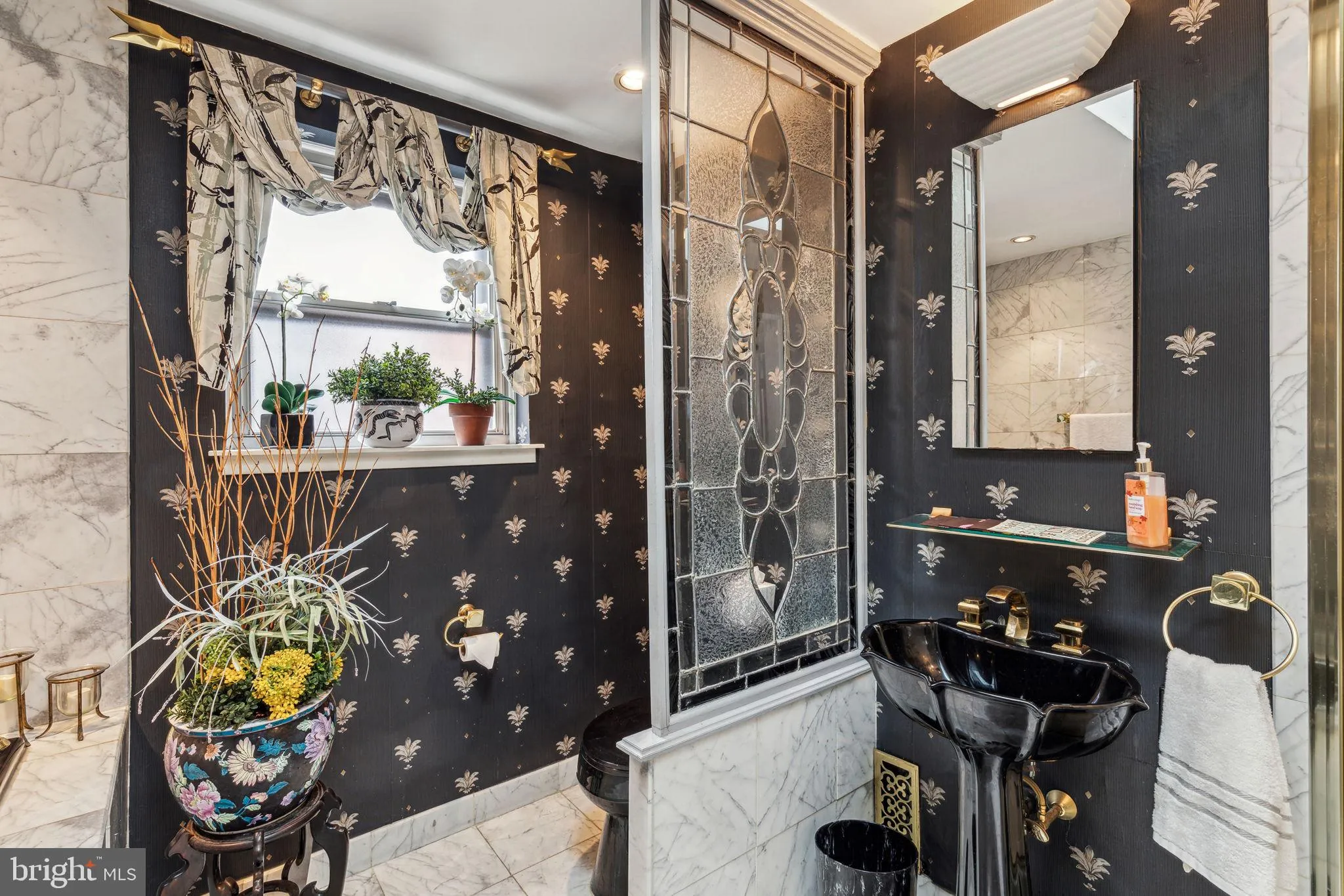 Philadelphia, Pennsylvania 19103, United States, 4 Bedrooms Bedrooms, ,5 BathroomsBathrooms,Residential,Active,117801