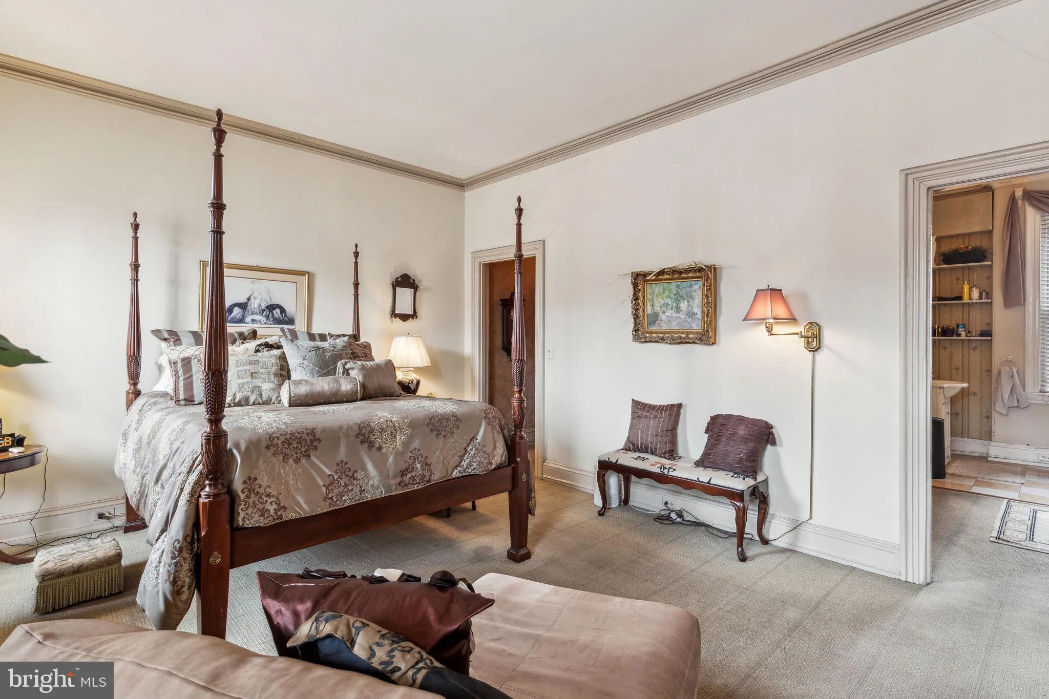 Philadelphia, Pennsylvania 19103, United States, 4 Bedrooms Bedrooms, ,5 BathroomsBathrooms,Residential,Active,117801