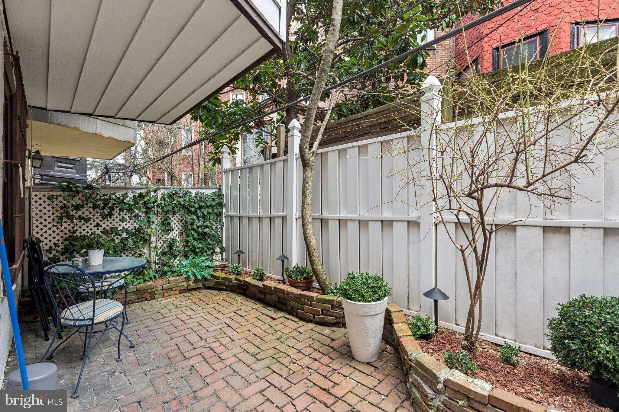 Philadelphia, Pennsylvania 19103, United States, 4 Bedrooms Bedrooms, ,5 BathroomsBathrooms,Residential,Active,117801