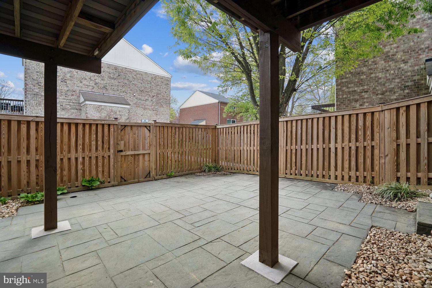 HICKORY HOLLOW - Residential