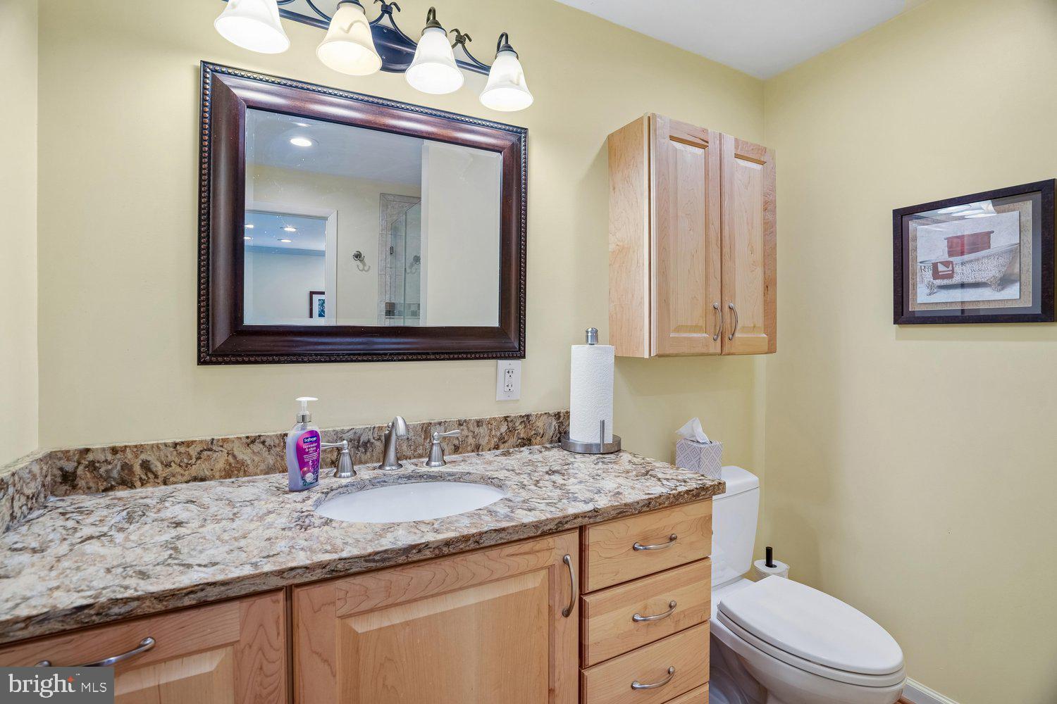 HICKORY HOLLOW - Residential