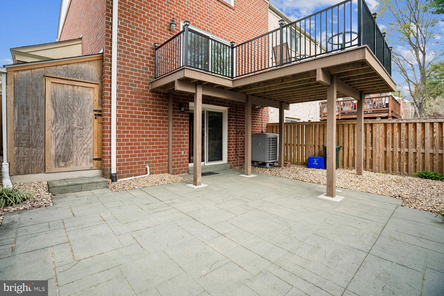 HICKORY HOLLOW - Residential