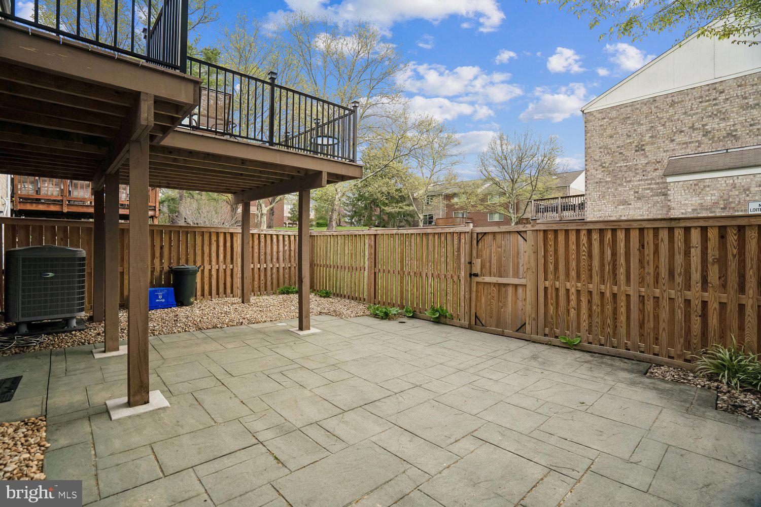 HICKORY HOLLOW - Residential