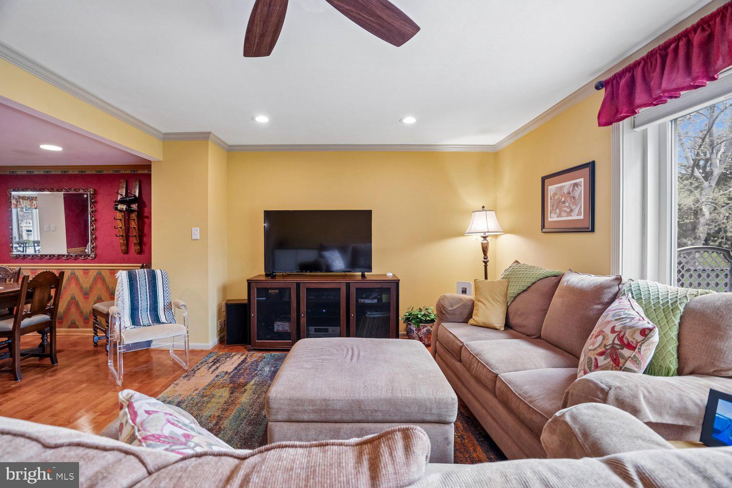 HICKORY HOLLOW - Residential