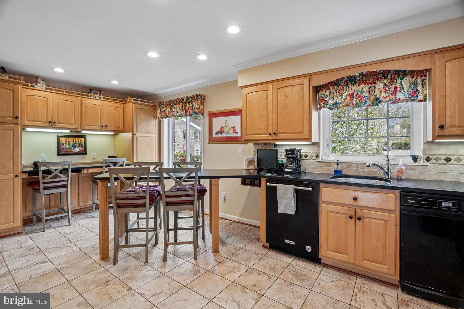 HICKORY HOLLOW - Residential