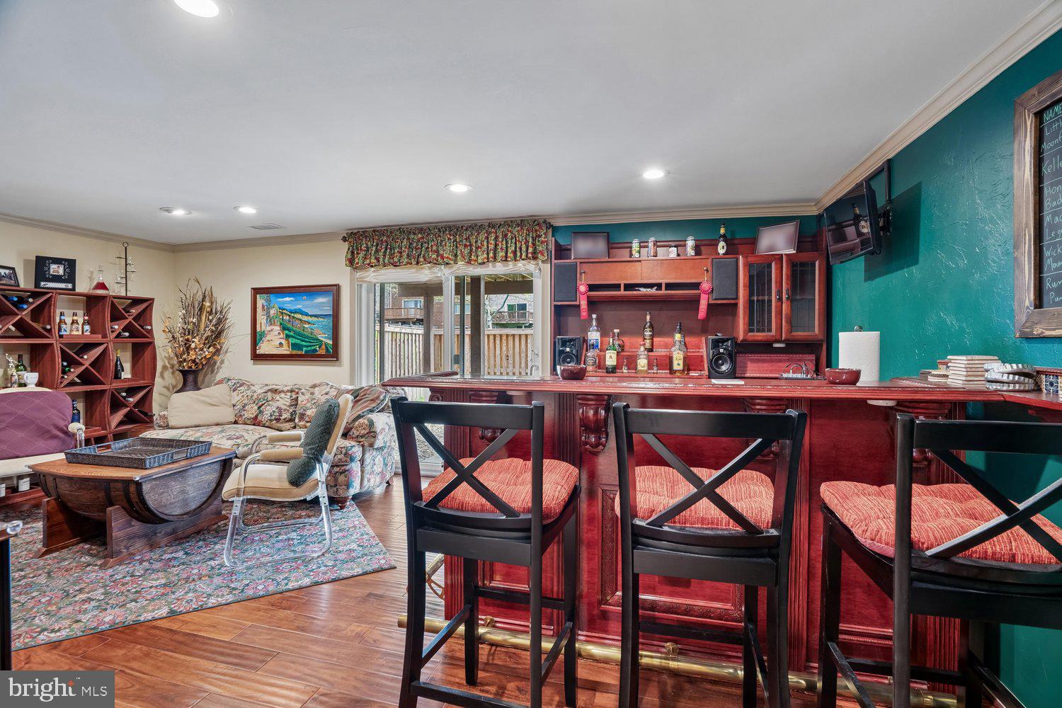 HICKORY HOLLOW - Residential