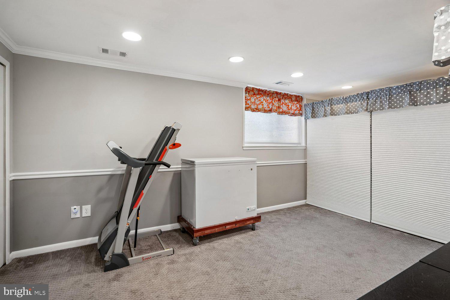 HICKORY HOLLOW - Residential